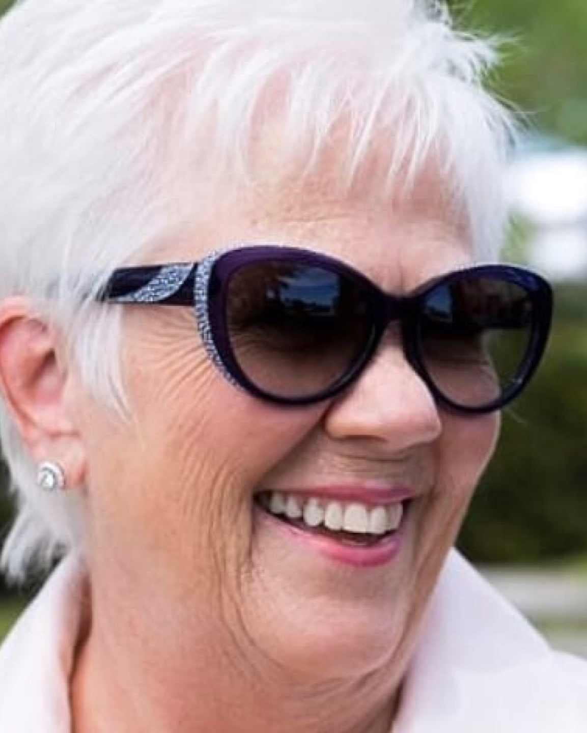 Exclusive Sospiri Sunglasses Royal Blue with Swarovski Crystals, available I-topian Optical Fort Myers and Naples.